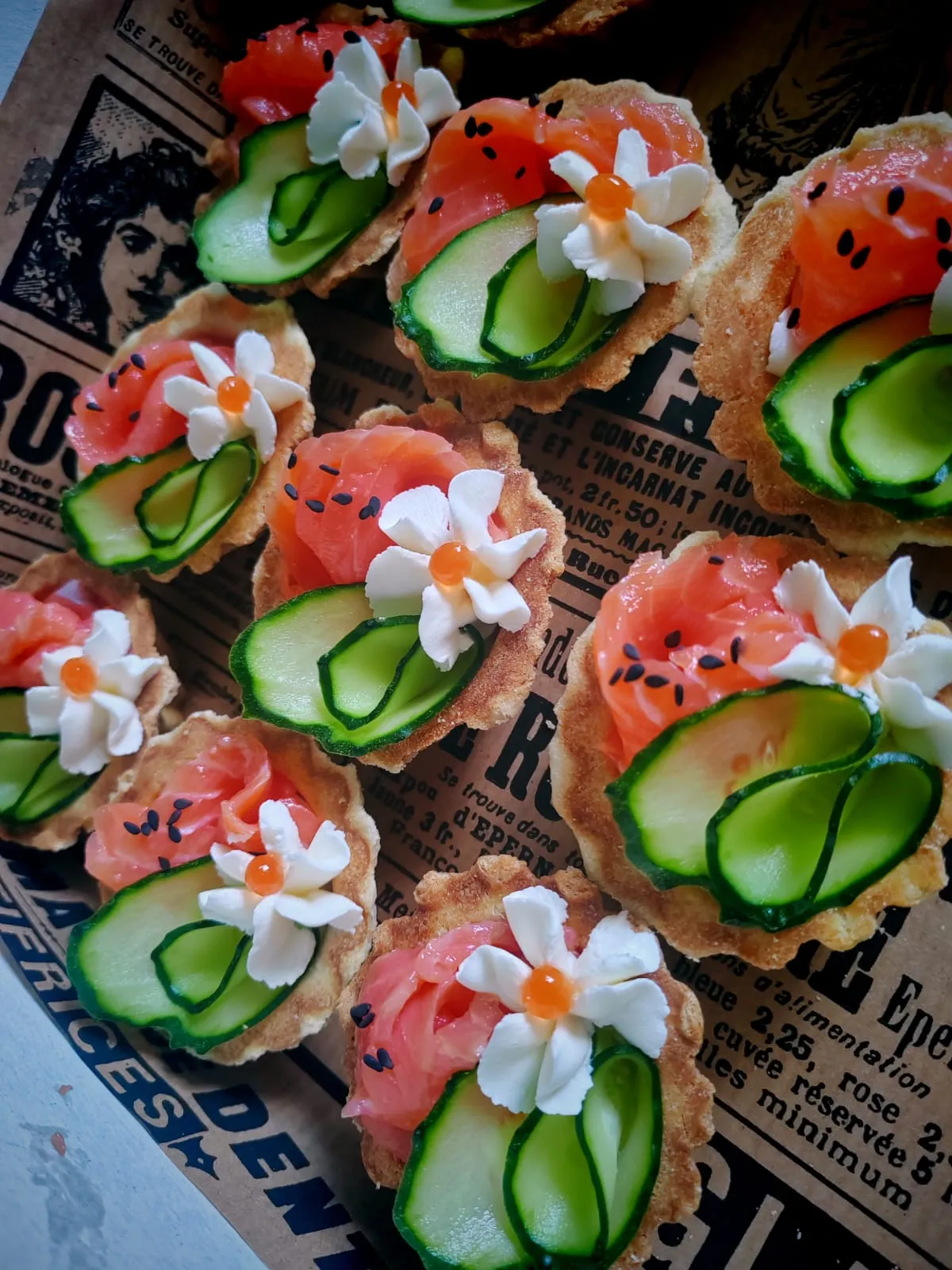 Тарталетки с форелью и творожным сыром